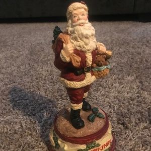 Windsor Collection Musical Santa